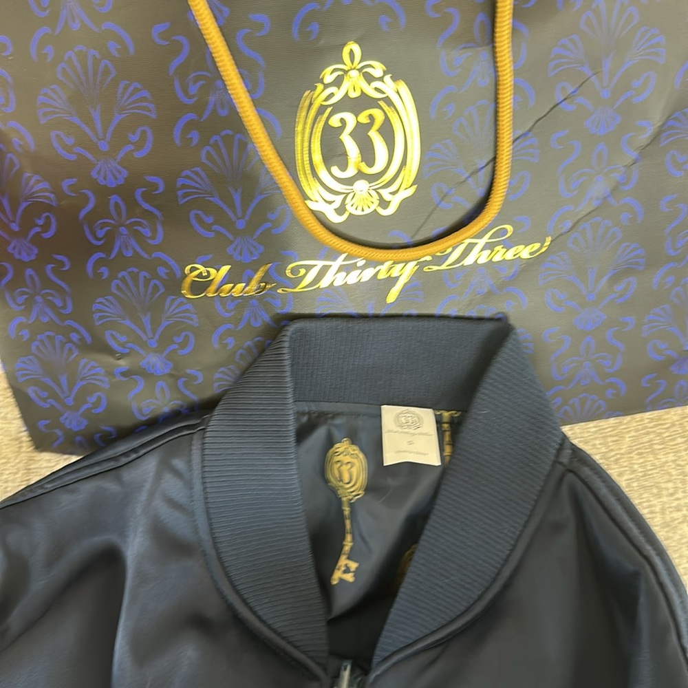 Women’s small Club 33 satin reversible club 33 bomber jacket 💙🔑🔥 - Picture 6 of 15